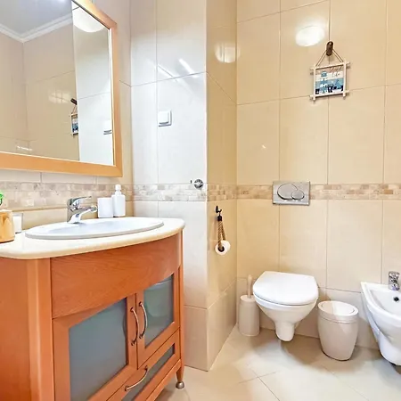Apartament Oceanview Paradise With Pool & Tennis Court By Becherish