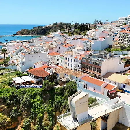 Apartament Oceanview Paradise With Pool & Tennis Court By Becherish